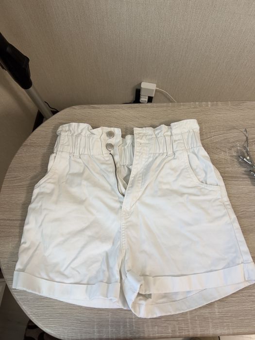 Шорти  від H&M XS/S
