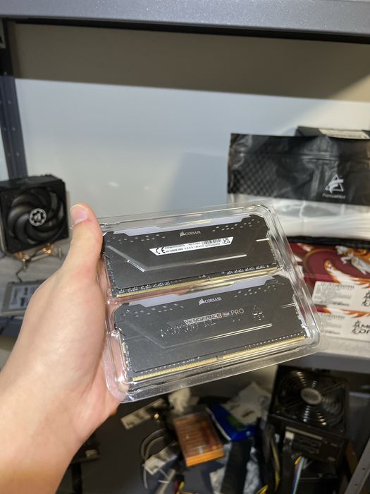 Corsair 16gb ddr4 3200mhz (опис)