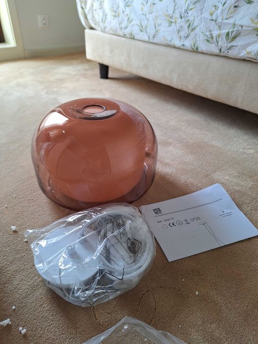 Candeeiro tecto rosa/nude