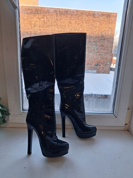 Gucci лакові шкіряні чобоття