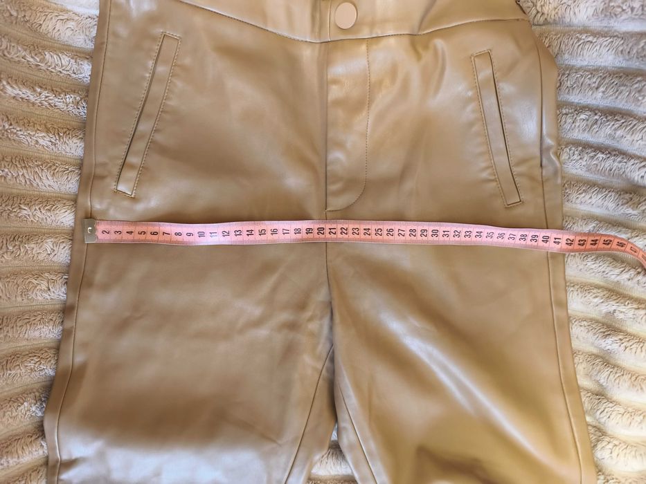 Шкіряні штани, легінси Zara, розмір М.