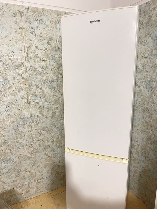 Frigorifico combinafo marca confortec impecavel possivel entrega