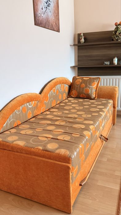 Kanapa rozkladana z pojemnikiem stan idealny