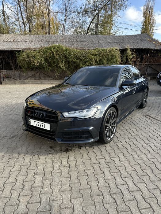 Ауді А6 C7 s Лайн