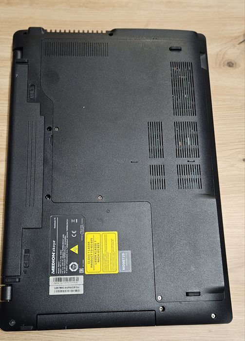 Laptop Medion Akoya pP6647