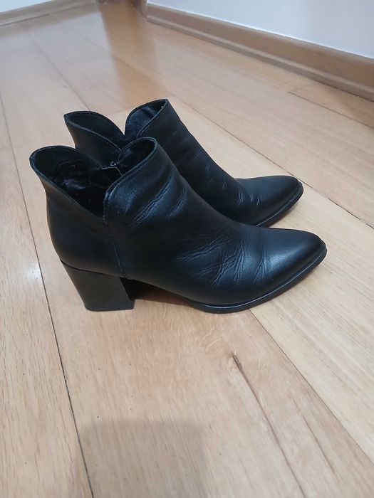 botins pretos como novos