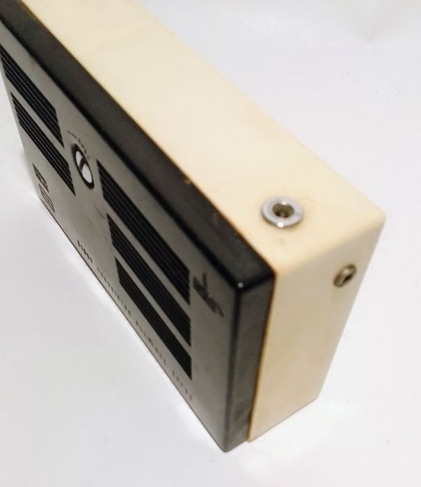 Rádio Sanyo 8TR Deluxe