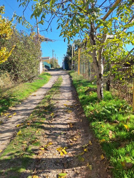 Продам участок около озера 6 сот.цена 8т торг