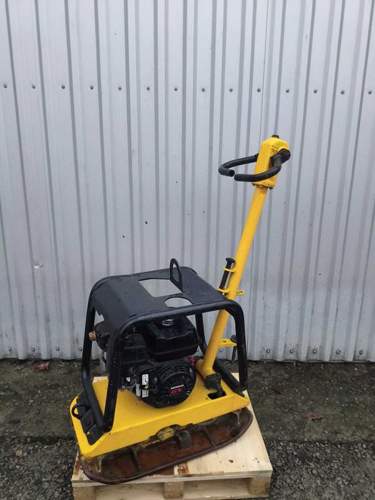 Zagęszczarka rewersyjna Wacker DPU2440 Honda 160kg