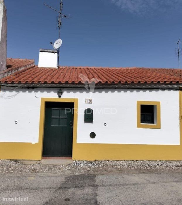 Moradia T2 Com Quintal