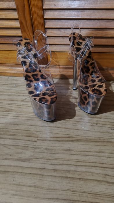 Buty szklanki 35