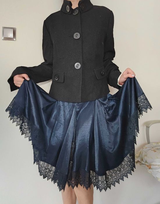 Piekna spodnica midi w stylu vamp goth alternative