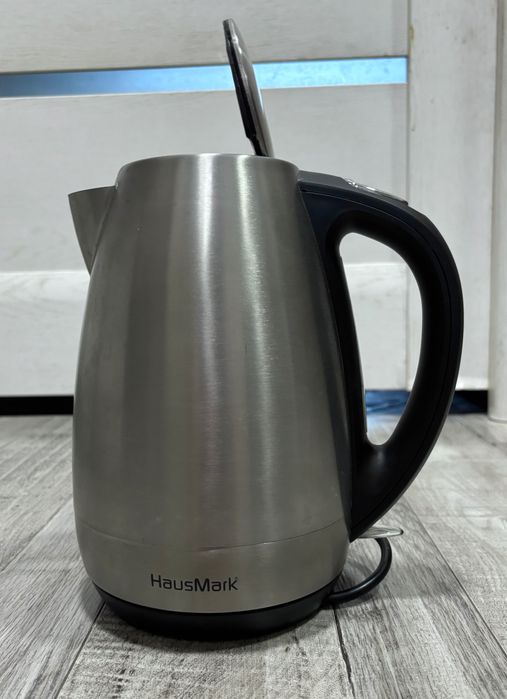 Продам новый электрочайник HausMark