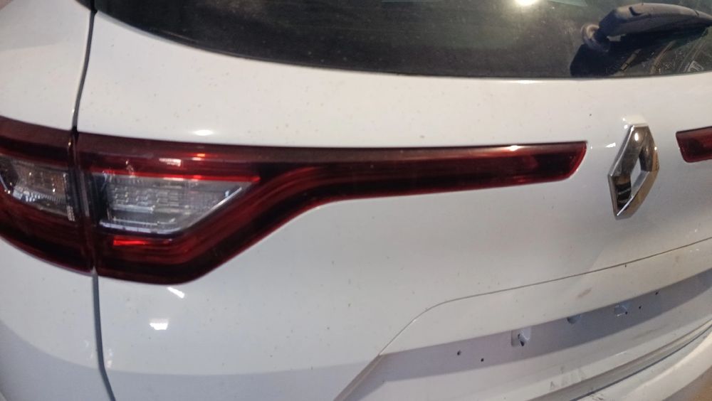 Farolim da mala esquerdo RENAULT Megane IV (B9A/M_)