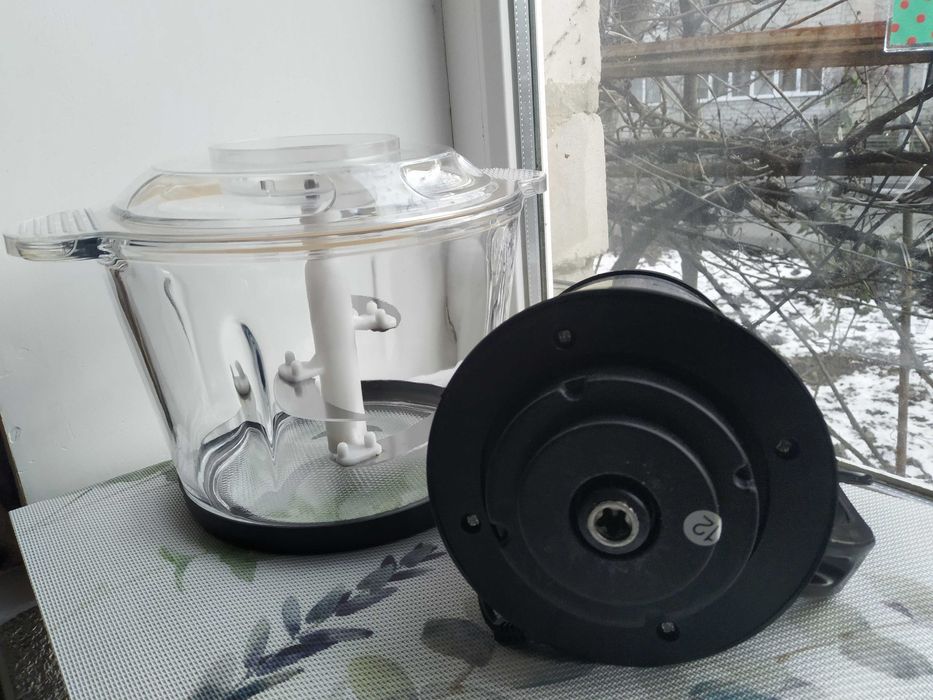 Продам подрібнювач (блендер/м'ясорубка) "Kingberg", об'єм 3 л, 800