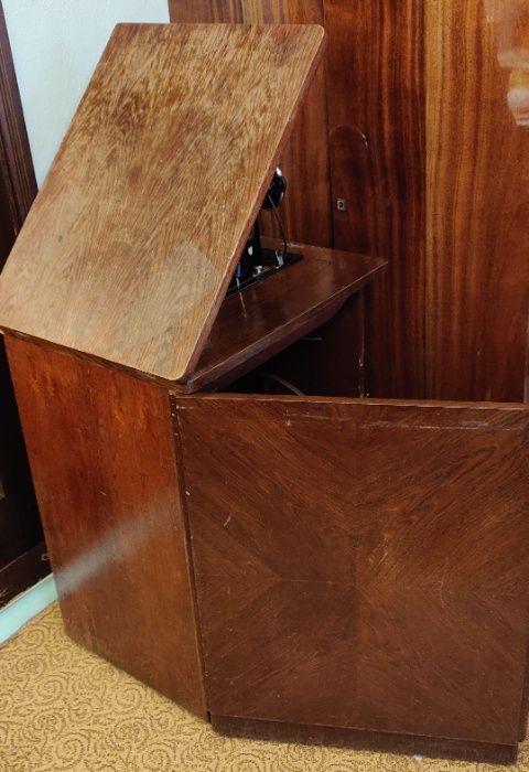 Швейная машинка Minerva 122