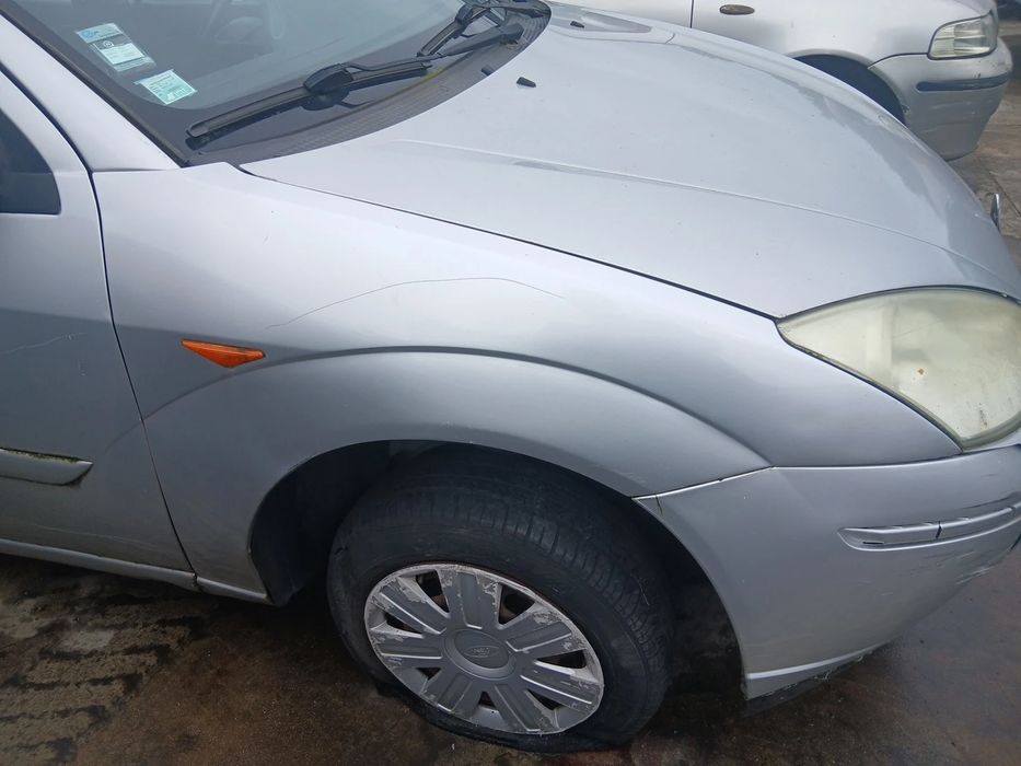 Guarda-lamas direito FORD Focus I (DAW, DBW)