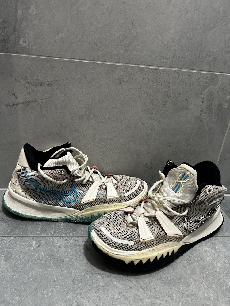 Kyrie 4 olx sale