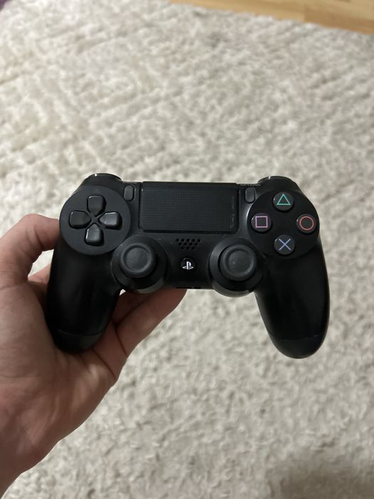 Sprzedam orginalnego pada do ps4 DualShock 4