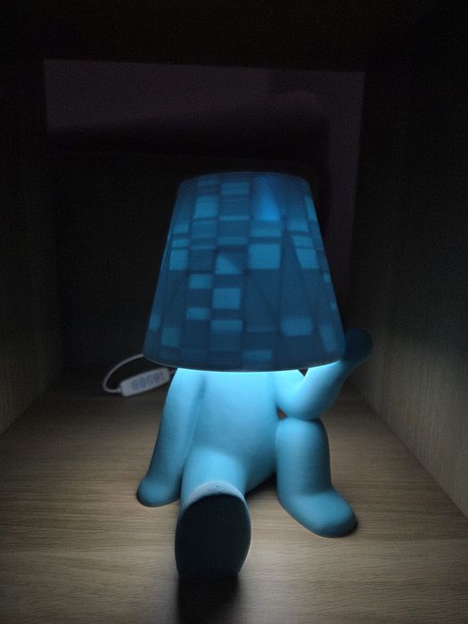 Candeeiro boneco minimalista led
