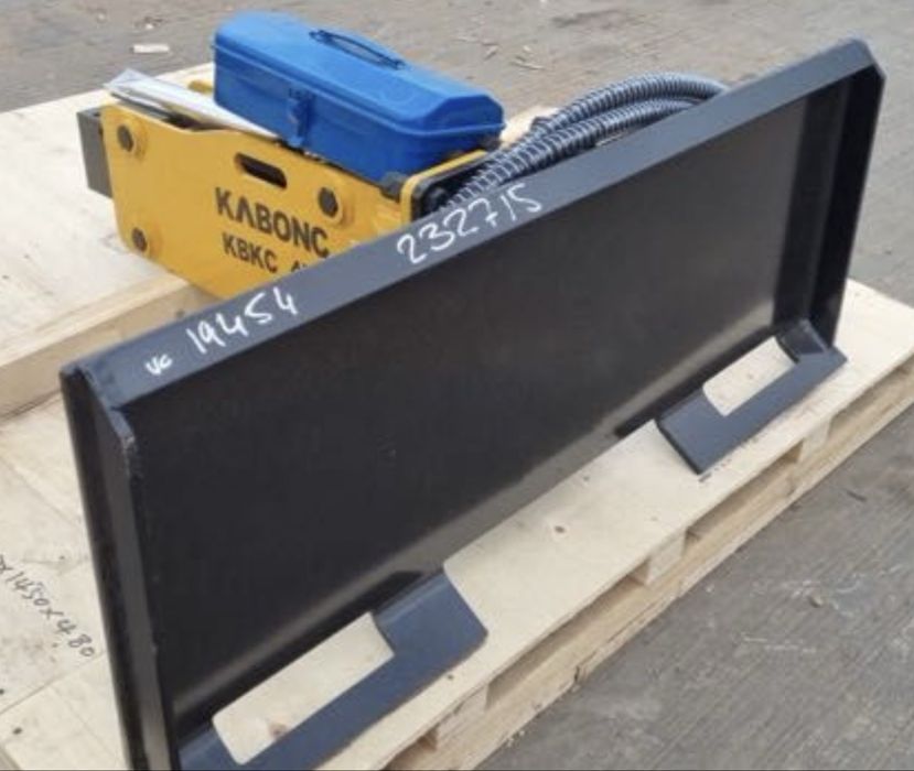 nowy MŁOT hydrauliczny Kafar wyburzeniowy do mini ładowarki typ BOBCAT