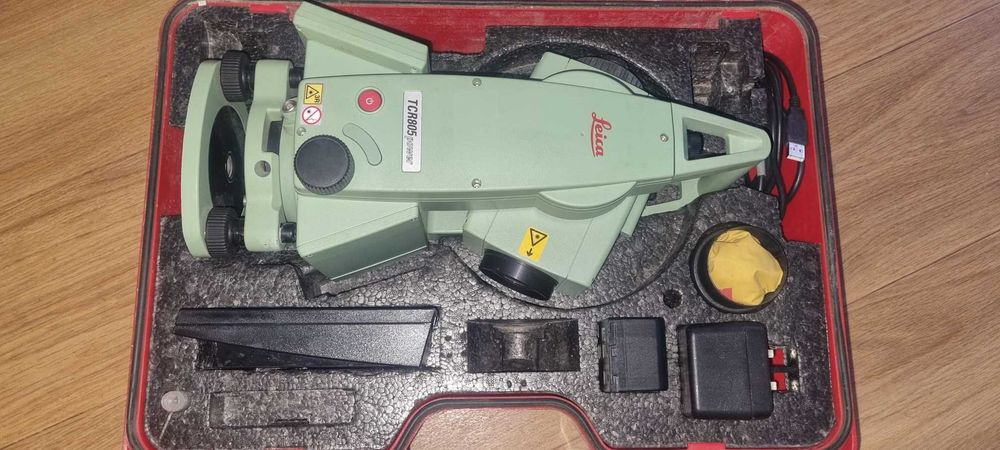 Tachimetr Leica TCR805