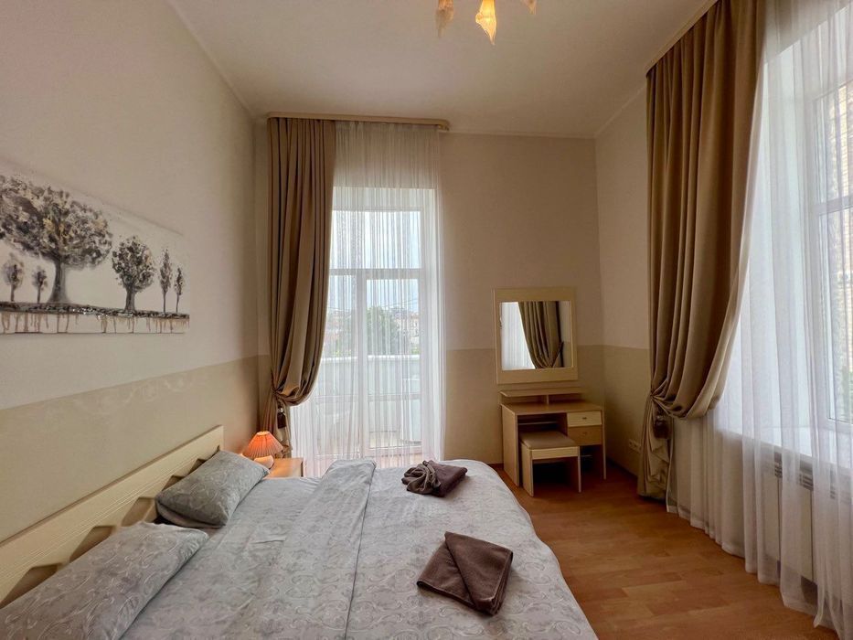 Знижка 40% на вечір Центр метро Хрещатик  Люкс Подобово Лютеранська 7