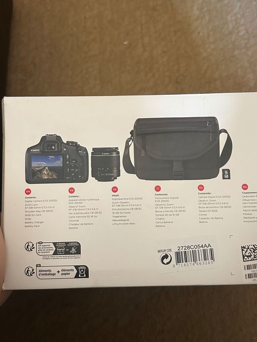 Camera Canon EOS 2000D Travel Kit