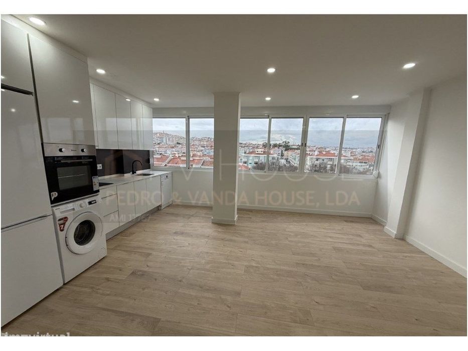 T4 Totalmente Remodelado | Amadora / Damaia | 105 m² na Av Padre Ba... — Águas Livres, Lisboa