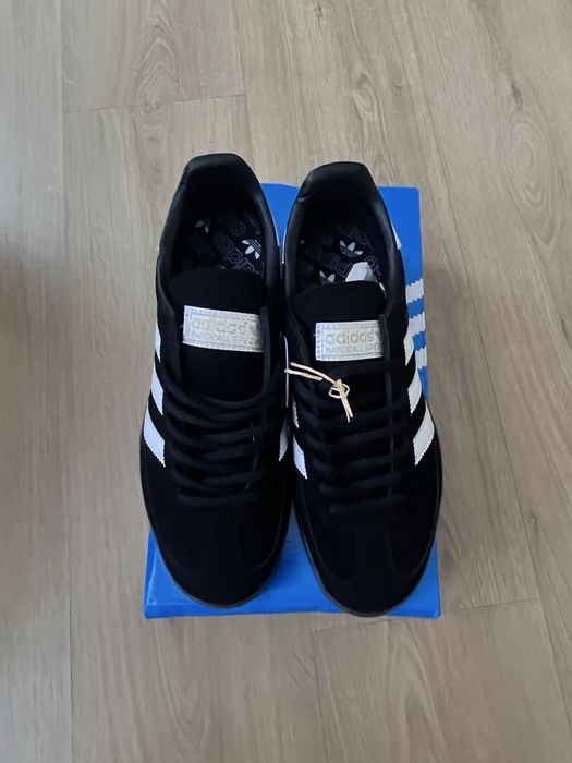 Adidas spezial.