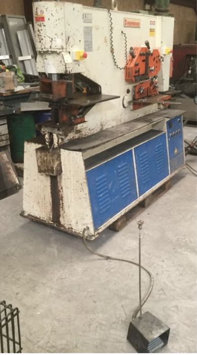 Saca bocados hidraulico puncionadora