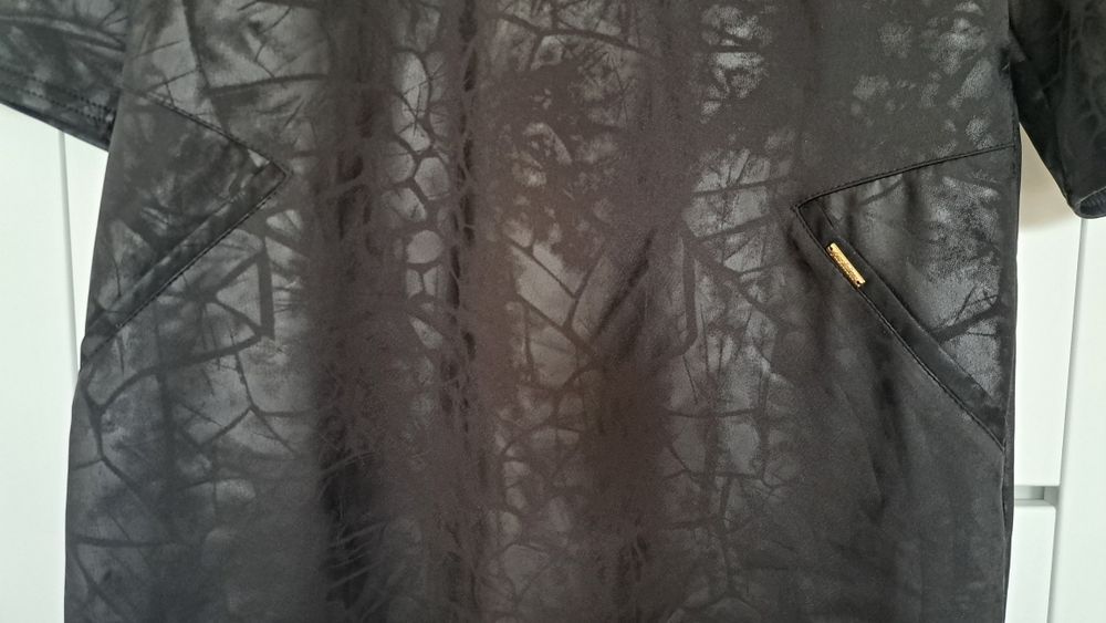 Elegancka czarna sukienka