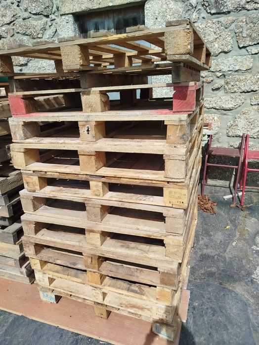 Paletes em madeira