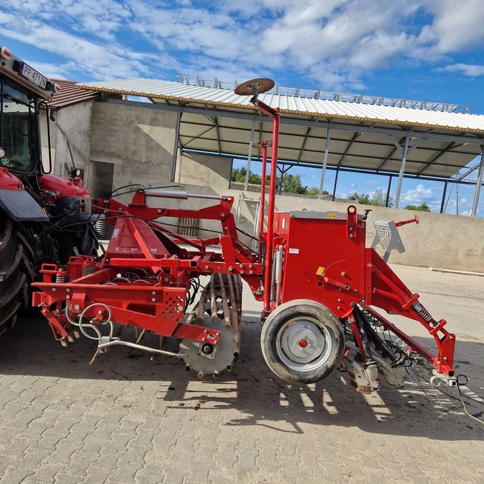 Agregat uprawowo siewny