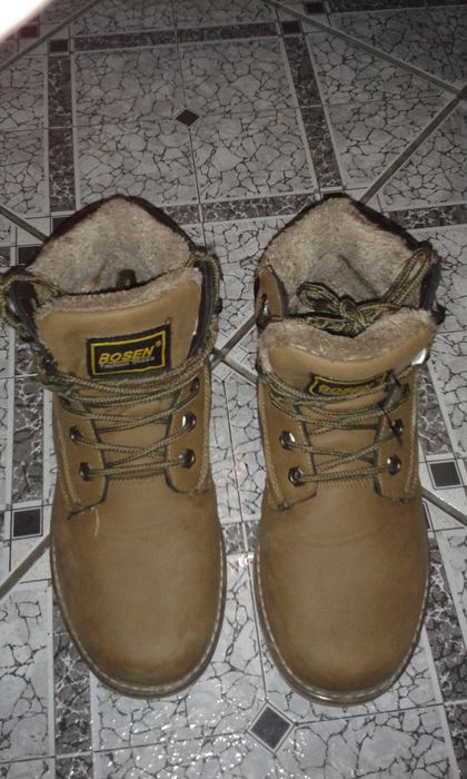 Buty zimowe rozmiar 39 stan bdb