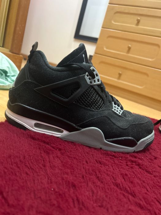 Air Jordan 4 em bom estado