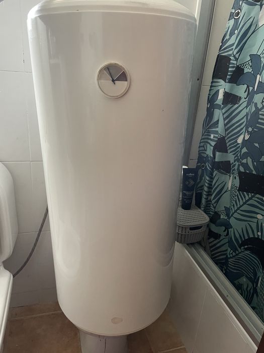 Termoacumulador de 100L  por 100€