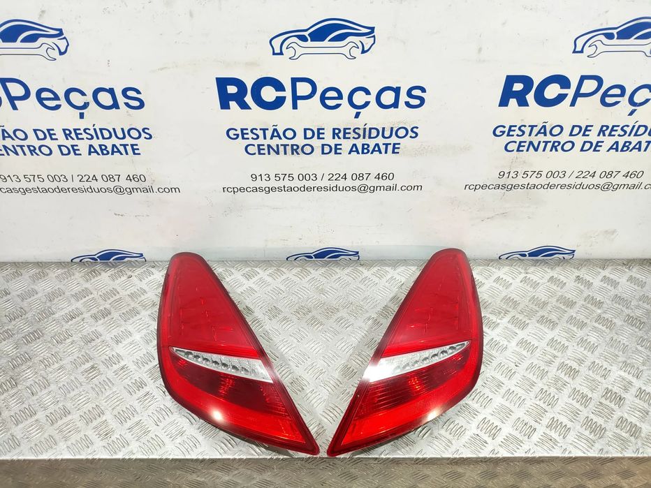 Farolins Farolim Traseiro Trás Esquerdo Direito Originais LED Peugeot