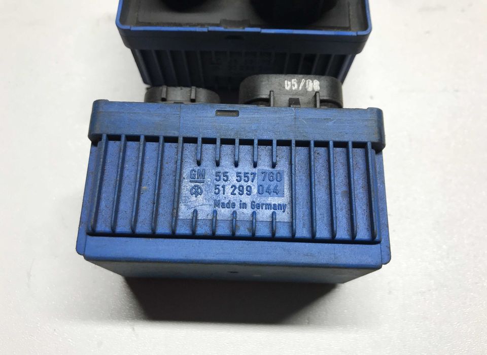 Реле свічок накалу Opel Antara. Astra J. Insignia. Corsa. Meriva