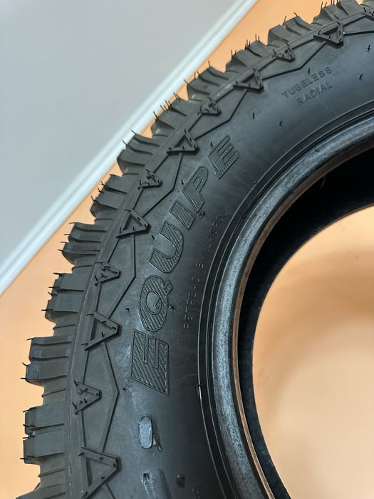Хороший Комплект шин М/Т 245/70/17 EQuipe