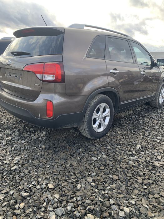 Авторозборка Бампер Ляда Дверка Kia Sorento XM рест 2012-2014 рік