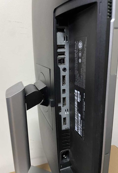 Монитор 4K UltraHD 23.8" Dell P2415Q, 10bit(8 bit+FRC) 99% AdobeRGB, sRGB 100%