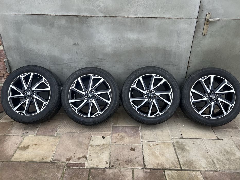Диски з шинами Toyota Yaris  Cross 195/55 r 16