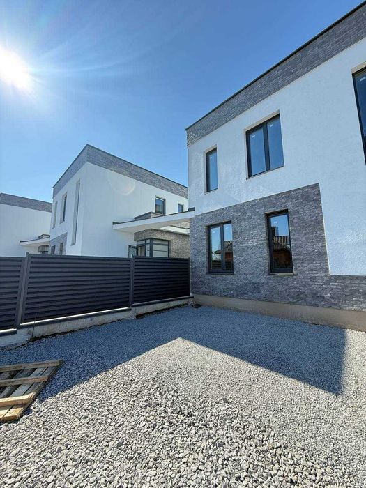 Продаж котеджів у Бірках