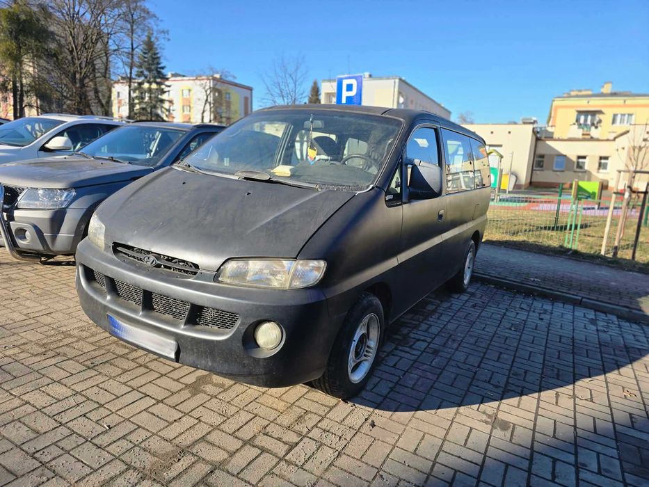 Bojowy wóz do roboty Hyundai H1 Starex LPG HAK