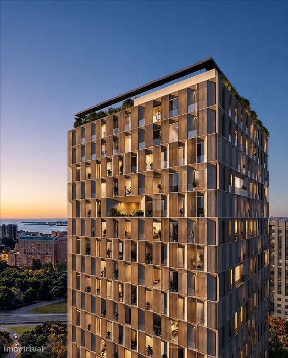 T2 no 7º piso com varandas e lugar de garagem a 2 minutos da Rotunda d