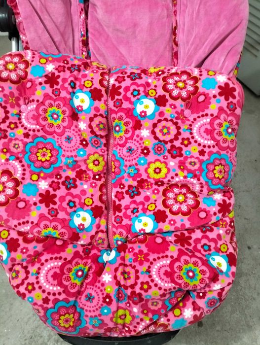 Carrinho de bebé quinny