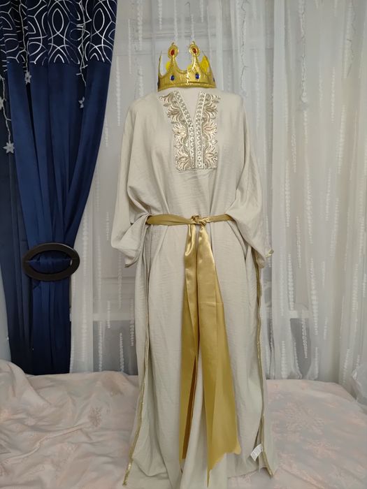 Strój przebranie król królowa cesarz cesarzowa szaty korona roz uniwer