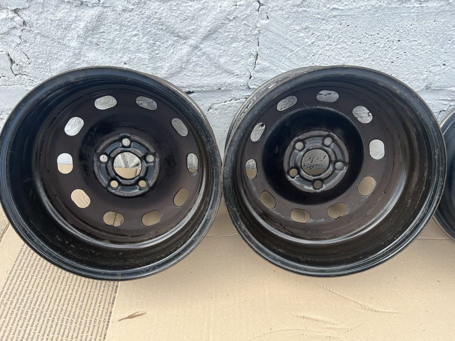 Oryginalne felgi stalowe