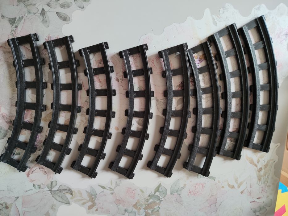 Tory plastikowe do kolejki 8 szt